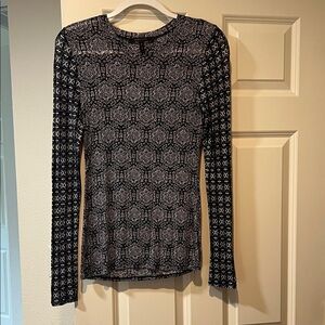 BCBGMaxAzria Geometric Black and White Long Sleeve Top